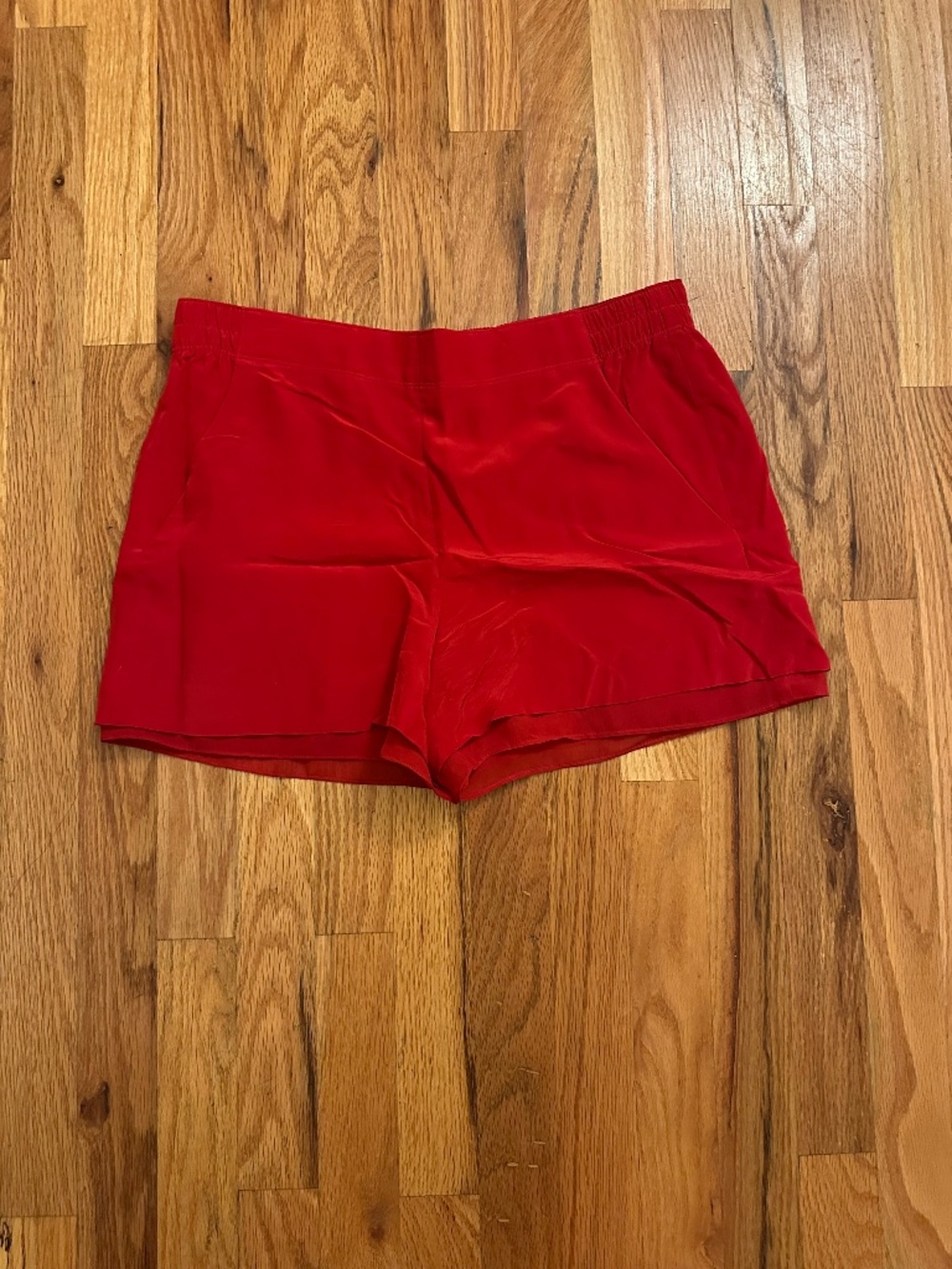 Club Monaco Size 2 Red 100% Silk Shorts Elastic Waist Pockets Lined